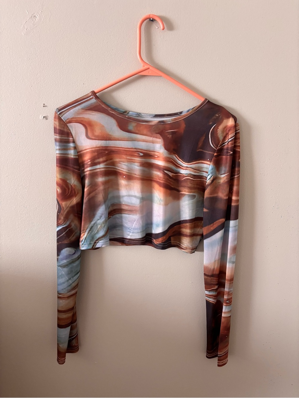 Wavy Marble Print Long-Sleeve Crop Top - Brown Multi